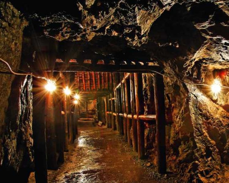 Zlatý důl|Ve Zlatém Stoku